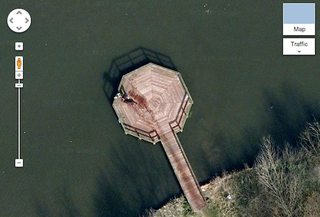 Illustration for article titled Whoa, Did Google Maps Just Reveal a Bloody Gruesome Murder?